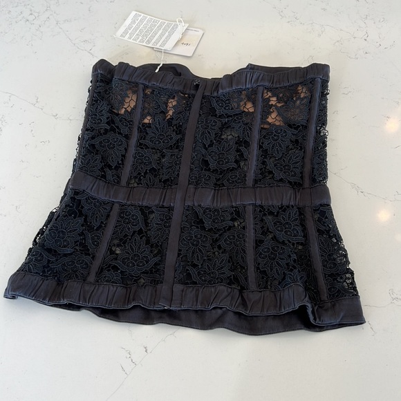 Laperla made in Italy size 34B luxury shape wear - Picture 3 of 16